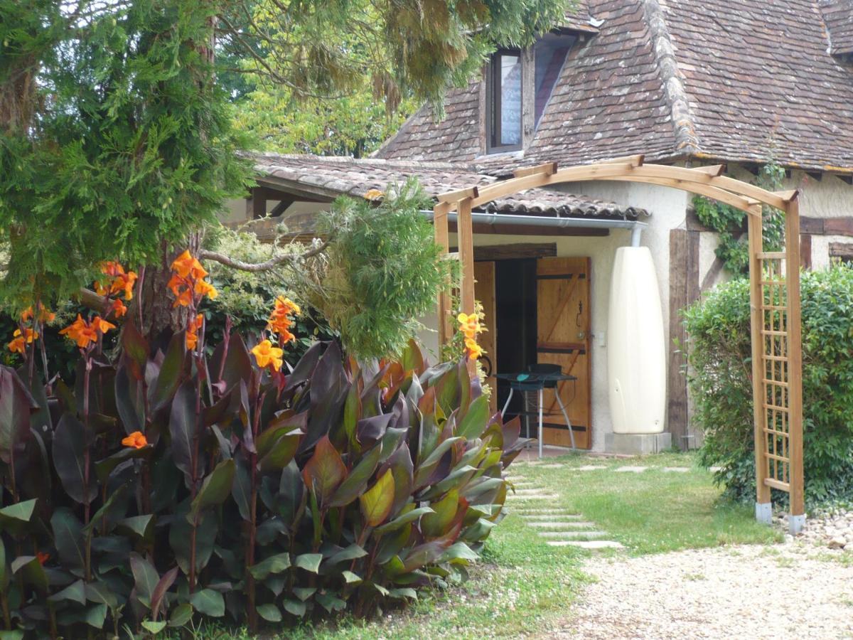B&B Gilclau Saint-Martial-d'Artenset Exterior photo